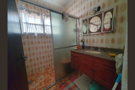 Casa à venda com 3 quartos, 140m² em São Lucas, São Paulo