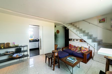 Sala de apartamento para alugar com 3 quartos, 180m² em Colégio Batista, Belo Horizonte
