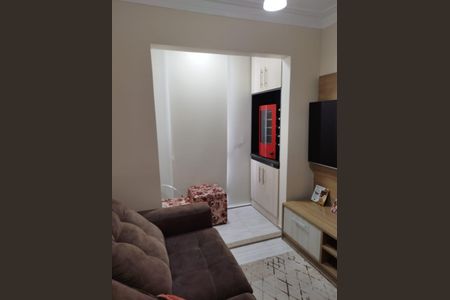 Sala de apartamento à venda com 3 quartos, 56m² em Jardim Cocaia, Guarulhos