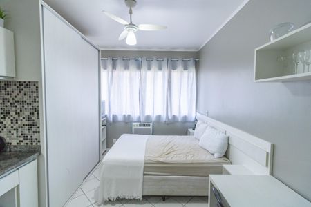 Sala/Quarto de kitnet/studio à venda com 1 quarto, 25m² em Centro Histórico, Porto Alegre
