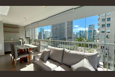 Varanda de kitnet/studio para alugar com 1 quarto, 43m² em Pinheiros, São Paulo