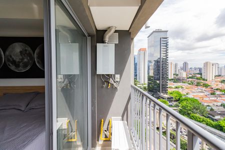 Varanda de kitnet/studio à venda com 1 quarto, 24m² em Vila Cordeiro, São Paulo
