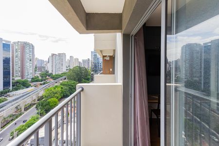Varanda de kitnet/studio à venda com 1 quarto, 24m² em Vila Cordeiro, São Paulo