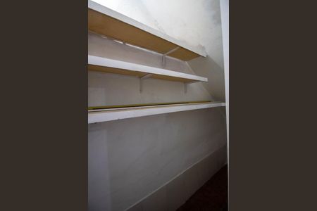 Closet de casa para alugar com 1 quarto, 35m² em Jardim Tres Irmaos, Taboão da Serra