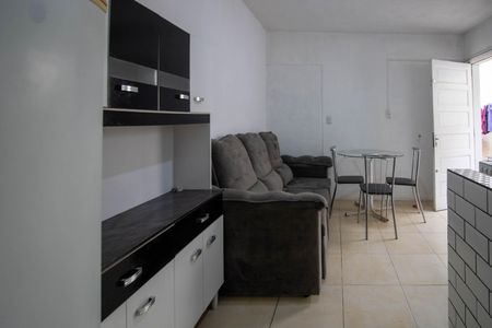 Sala/Cozinha de casa para alugar com 1 quarto, 35m² em Jardim Tres Irmaos, Taboão da Serra