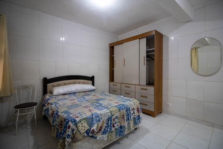 Quarto de casa para alugar com 1 quarto, 35m² em Jardim Tres Irmaos, Taboão da Serra