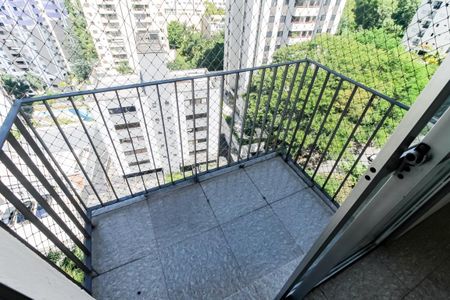 Varanda da Sala de apartamento para alugar com 3 quartos, 142m² em Jardim Londrina, São Paulo