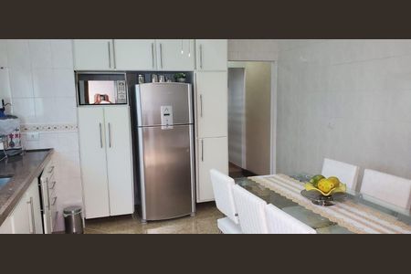 Casa à venda com 3 quartos, 150m² em Vila Alzira, Santo André