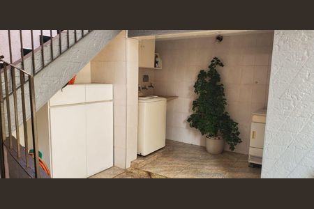 Casa à venda com 3 quartos, 150m² em Vila Alzira, Santo André