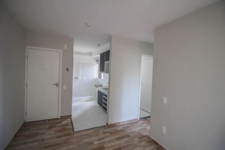 Sala de apartamento para alugar com 2 quartos, 45m² em Cerâmica, Nova Iguaçu