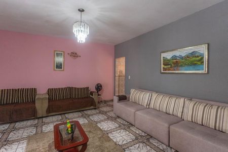 Casa 1 - Sala de casa à venda com 6 quartos, 242m² em Casa Grande, Diadema