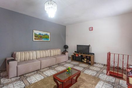 Casa 1 - Sala de casa à venda com 6 quartos, 242m² em Casa Grande, Diadema