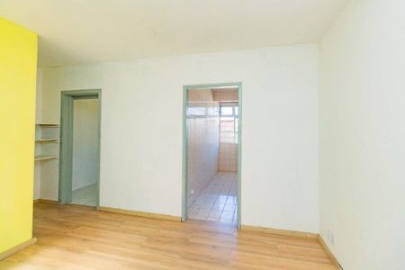 Sala de kitnet/studio para alugar com 1 quarto, 70m² em Rubem Berta, Porto Alegre