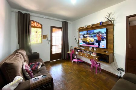 Sala de casa à venda com 4 quartos, 320m² em Paraíso, Belo Horizonte