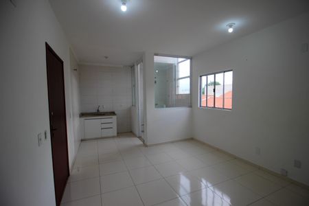 Sala/Cozinha de apartamento para alugar com 2 quartos, 52m² em Parque São Bento, Sorocaba