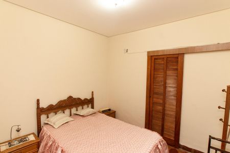 Suíte de casa para alugar com 3 quartos, 300m² em Parque Vitoria, São Paulo