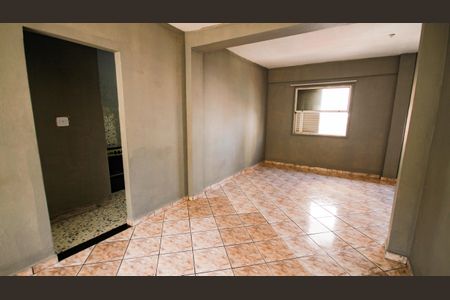 Sala de kitnet/studio para alugar com 1 quarto, 70m² em Boqueirão, Praia Grande