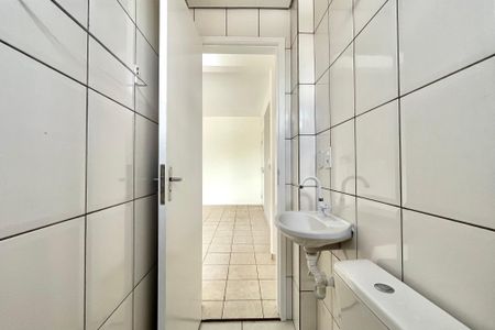 Banheiro de kitnet/studio para alugar com 1 quarto, 30m² em Jardim Oriental, São Paulo