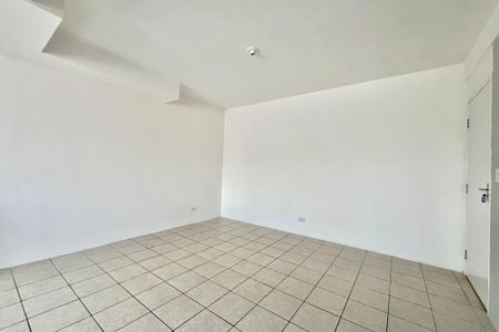 Sala/Quarto de kitnet/studio para alugar com 1 quarto, 30m² em Jardim Oriental, São Paulo