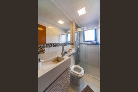 Banheiro de apartamento à venda com 2 quartos, 67m² em Parque Sao Vicente, Santo André