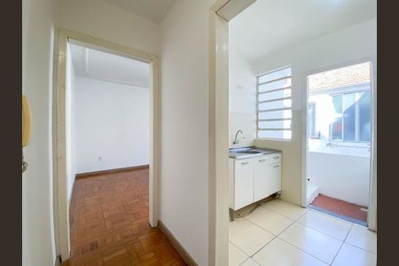Cozinha de apartamento para alugar com 2 quartos, 62m² em Azenha, Porto Alegre