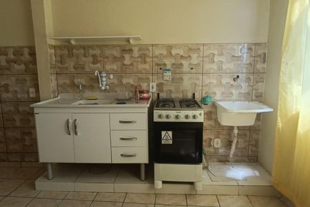 Sala de kitnet/studio para alugar com 1 quarto, 70m² em Parque Duque, Duque de Caxias