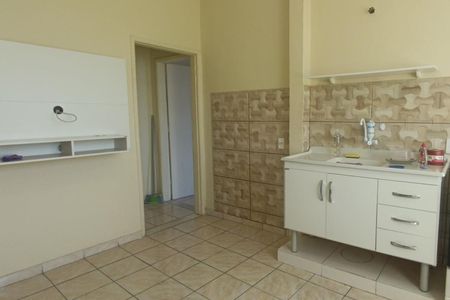 Sala de kitnet/studio para alugar com 1 quarto, 70m² em Parque Duque, Duque de Caxias