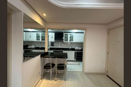 Cozinha de apartamento para alugar com 1 quarto, 40m² em Bom Jesus, Porto Alegre