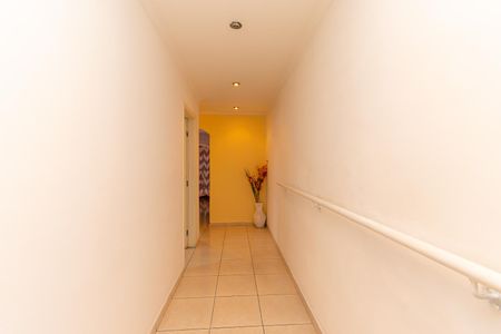 Corredor de casa à venda com 3 quartos, 128m² em Jardim Paraguacu, São Paulo