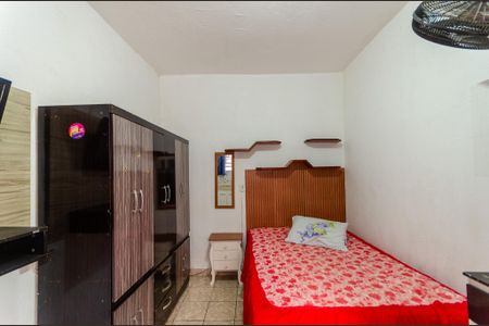 Quarto de casa para alugar com 1 quarto, 40m² em Vila Zat, São Paulo