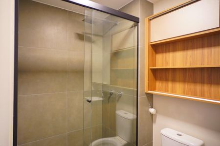 Banheiro de apartamento à venda com 1 quarto, 29m² em Boa Vista, Porto Alegre