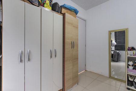 Quarto 2 de apartamento para alugar com 2 quartos, 41m² em Jardim Carvalho, Porto Alegre