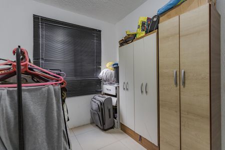 Quarto 2 de apartamento para alugar com 2 quartos, 41m² em Jardim Carvalho, Porto Alegre