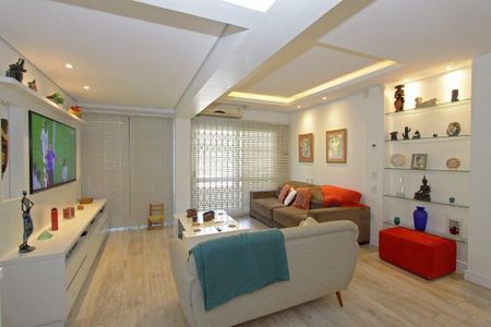 Sala de casa para alugar com 4 quartos, 510m² em Boa Vista, Porto Alegre