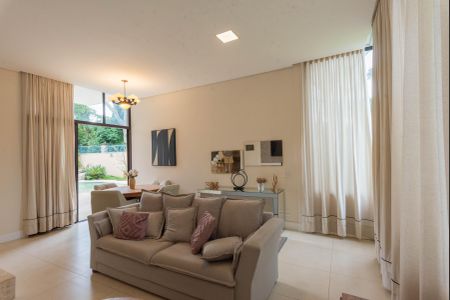 Sala de casa de condomínio para alugar com 3 quartos, 318m² em Jardim Nova Europa, Campinas