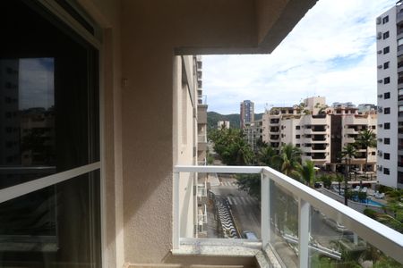 Varanda de apartamento para alugar com 3 quartos, 115m² em Jardim Santa Genoveva, Guarujá