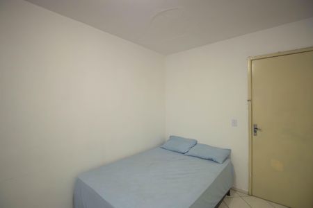 Quarto 1 de apartamento para alugar com 2 quartos, 43m² em Colubandê, São Gonçalo