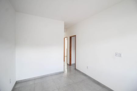 Sala de apartamento para alugar com 2 quartos, 77m² em Edson Passos, Mesquita