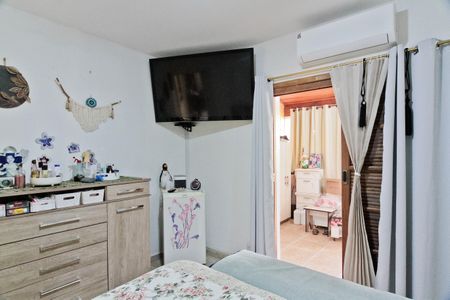 Suíte de casa à venda com 3 quartos, 196m² em Vila Guaca, São Paulo