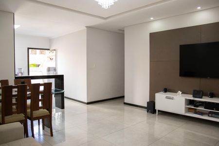 Apartamento para alugar com 3 quartos, 100m² em São João Batista, Belo Horizonte