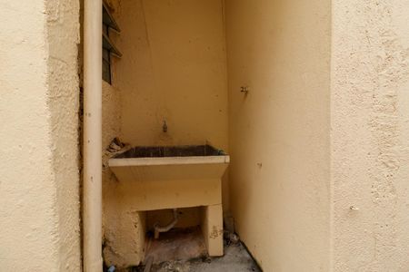 Área de Serviço de casa para alugar com 1 quarto, 8m² em Vila Paiva, São Paulo