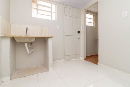 Studio de casa para alugar com 1 quarto, 8m² em Vila Paiva, São Paulo