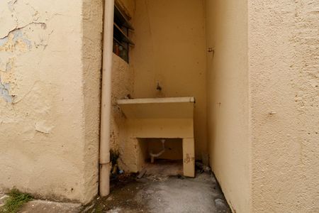 Área de Serviço de casa para alugar com 1 quarto, 8m² em Vila Paiva, São Paulo