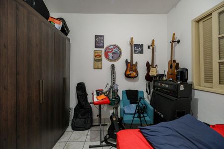 Quarto 2 de casa à venda com 3 quartos, 131m² em Chácara Agrindus, Taboão da Serra