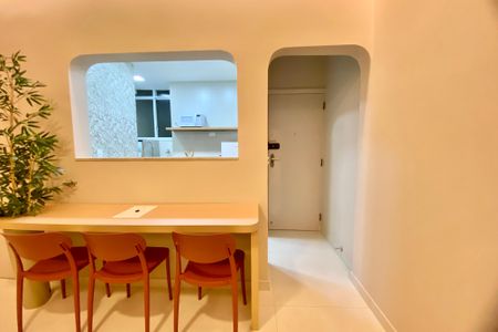 Sala de apartamento para alugar com 1 quarto, 42m² em Copacabana, Rio de Janeiro