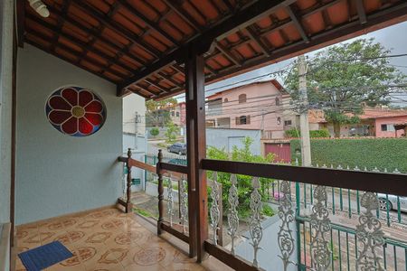 Varanda de casa para alugar com 3 quartos, 484m² em Universitário, Belo Horizonte