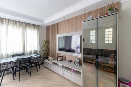 Sala de casa de condomínio para alugar com 3 quartos, 180m² em Vila Lais, São Paulo