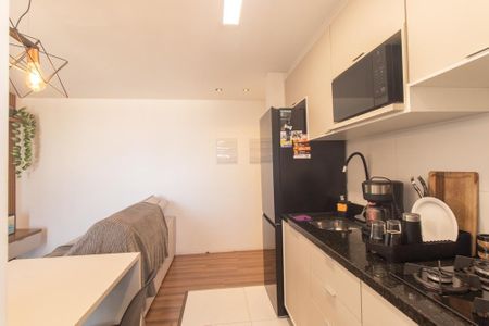 Cozinha de apartamento para alugar com 2 quartos, 40m² em Pinheirinho, Curitiba