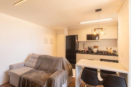 Cozinha de apartamento para alugar com 2 quartos, 40m² em Pinheirinho, Curitiba