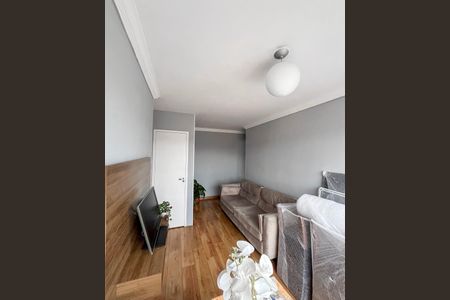 Sala de apartamento à venda com 3 quartos, 46m² em Vila Conde do Pinhal, São Paulo
